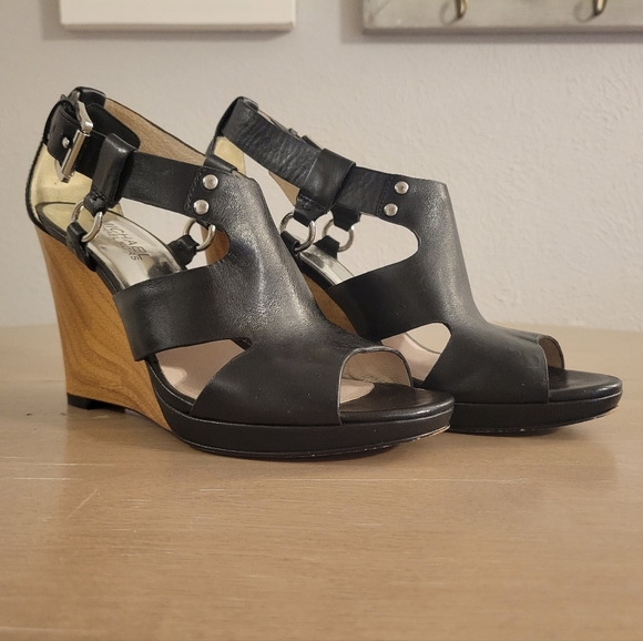 Michael Kors Briyette Wedge Sz 6.5 - Picture 2 of 12